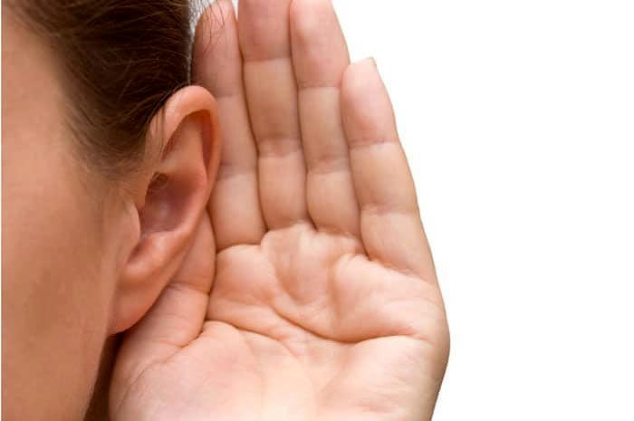 آیا چک کردن هسر رفتار درستی می باشد؟