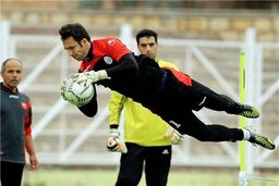 ذوب‌آهن بازهم خواهان دروازه‌بان پرسپولیس شد