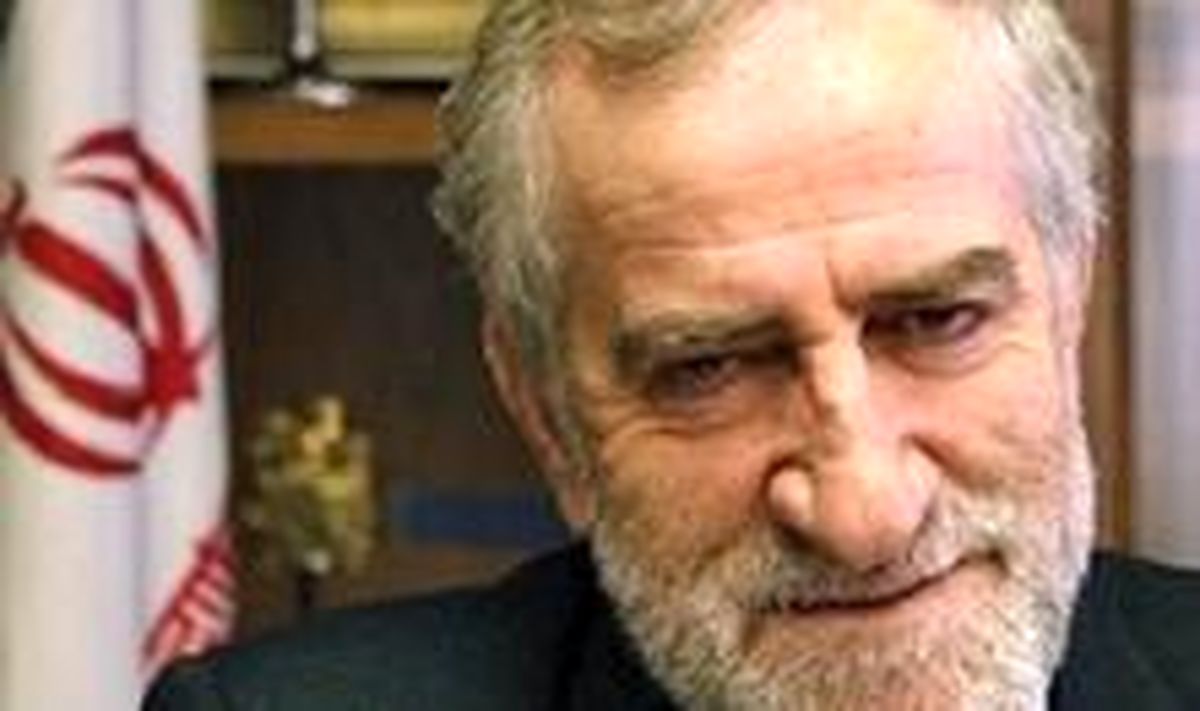دانشگاه آزاد لقمه بزرگی است و افراد نمی توانند به راحتی آن را قورت دهند