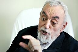عیادت آیت‌الله مهدوی‌کنی از عسگر اولادی