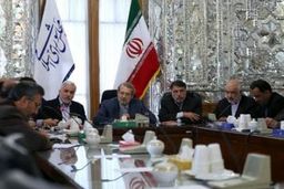 لاریجانی: تفتیش حساب مردم توسط دولت کار درستی نیست