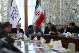 لاریجانی: تفتیش حساب مردم توسط دولت کار درستی نیست