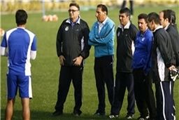 هوادار استقلالی: کاش من در زمین فوتبال بازی می کردم