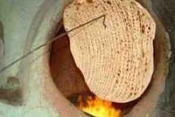 دور جدید افزایش قیمت نان با تصمیم ستاد هدفمندی / معاون نعمت زاده: وزارت صنعت از دور تصمیم گیری خارج شد