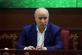 درخواست ویزا برای ۵۰ نفر طبق نظر قلعه‌نویی/ تیم‌ملی فروردین ۲ بازی انجام می‌دهد