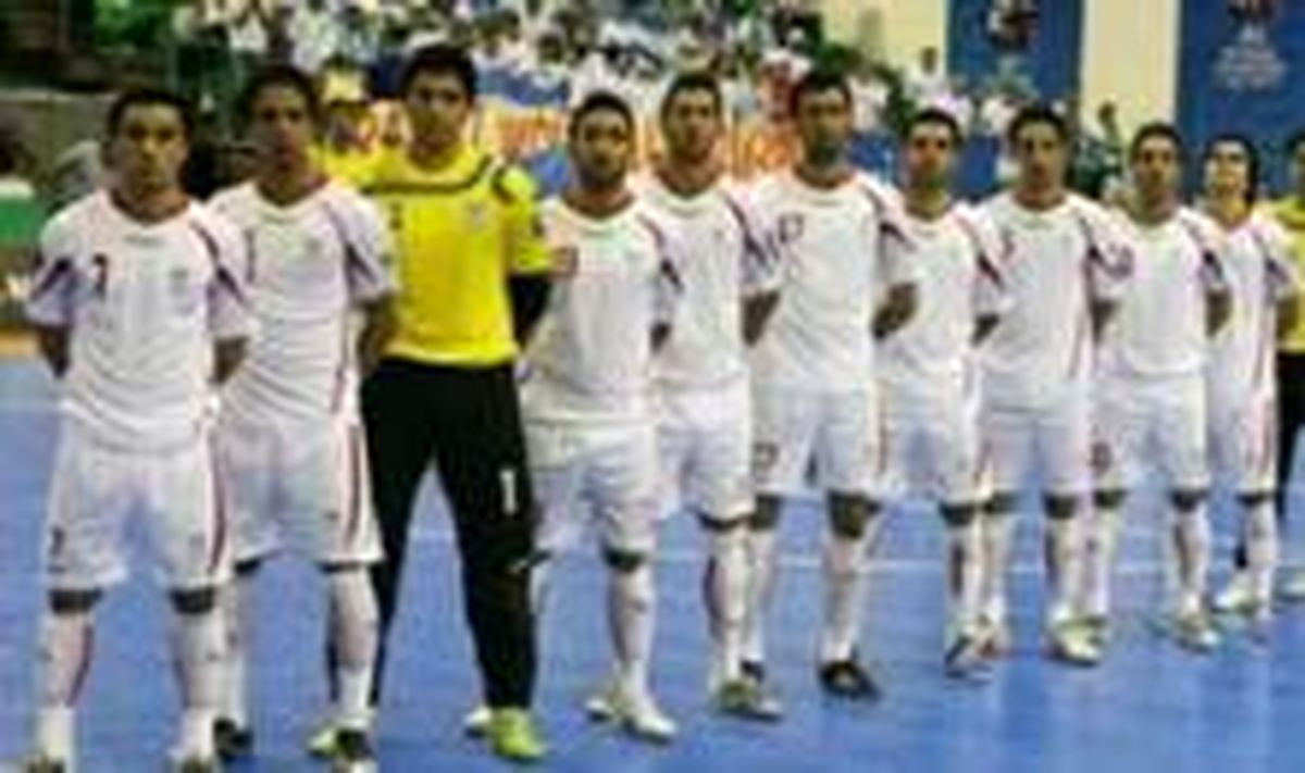 تیم ملی فوتسال با لباس سفید به مصاف میزبان می رود