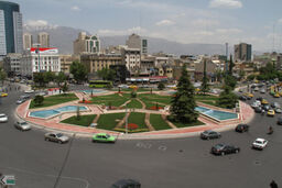 تغییر کاربری اراضی شمال غرب میدان ونک از تجاری به فضای سبز