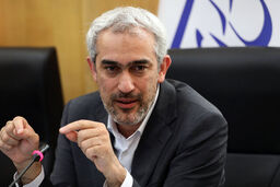 مدنی‌زاده: به‌زودی با بانک مرکزی برای عملی‌شدن وعده کاهش زمان ترخیص کالا به تفاهم می‌رسیم