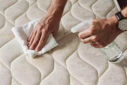 تمیز کردن تشک تخت با 6 مرحله ی ساده بدون مواد شیمیایی
