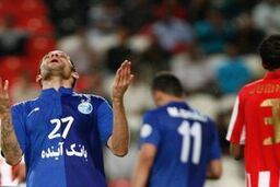 فتح الله زاده بازیکنان و مربیان استقلال را جریمه کرد
