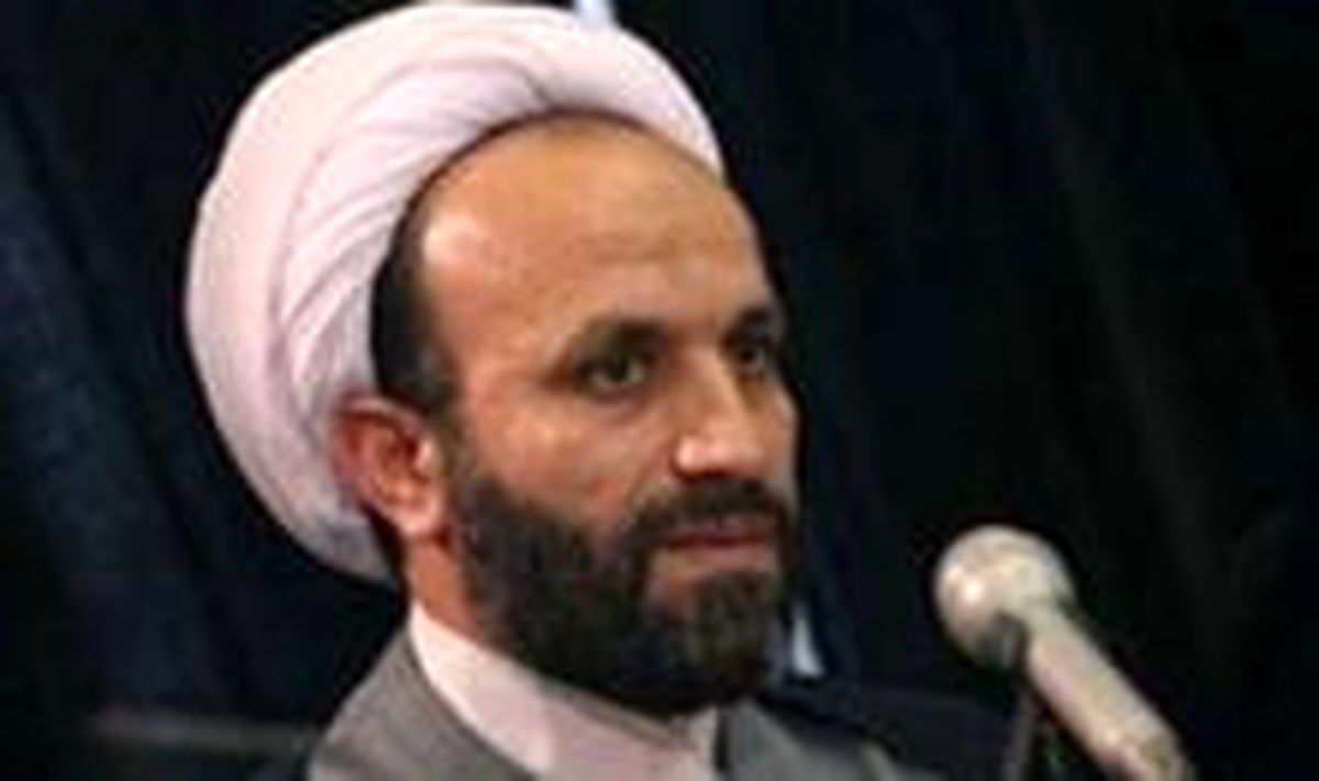 غربت امر به معروف و نهی از منکر ناشی از کم کاری مسئولان است