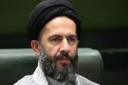 بازدید اعضای کمیسیون فرهنگی مجلس از نمایشگاه کتاب