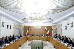 پزشکیان: باید معطلی کالا در بنادر به صفر نزدیک شود