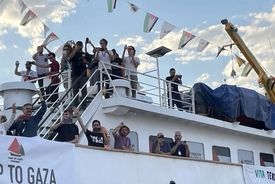 حمله جدید اسرائیل به ناوگان آزادی و بازداشت فعالان
