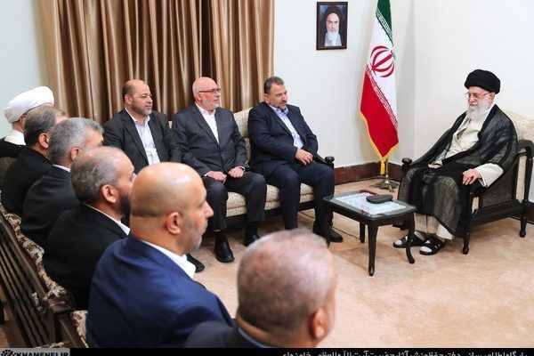 رهبر انقلاب: موضوع فلسطین قطعاً به نفع مردم این کشور و دنیای اسلام تمام خواهد شد