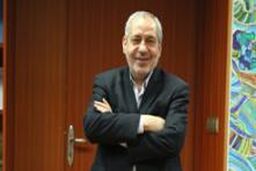 انتصاب مدیران بدون در نظر گرفتن برخی مسائل سیاسی را رد می کنم / آموزش و پرورش خردمندانه حرکت می کند