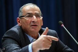 شعار «اقتصاد بدون نفت» رهبری از سالها پیش باید توسط دولتمردان اجرا می شد