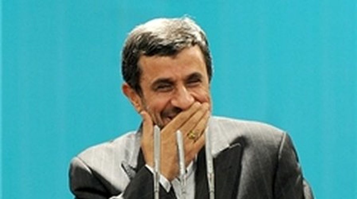 احمدی نژاد: سکوت را نشانم دهید تا بشکنم!