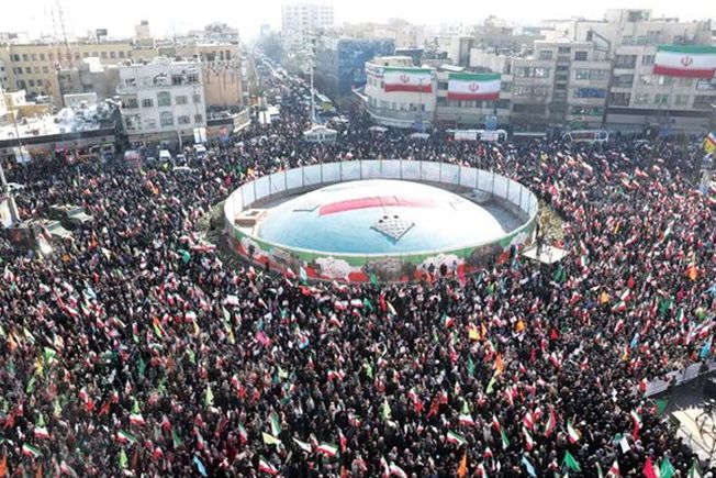 حضور با بصیرت ملت صبور ایران در حماسه 22دی