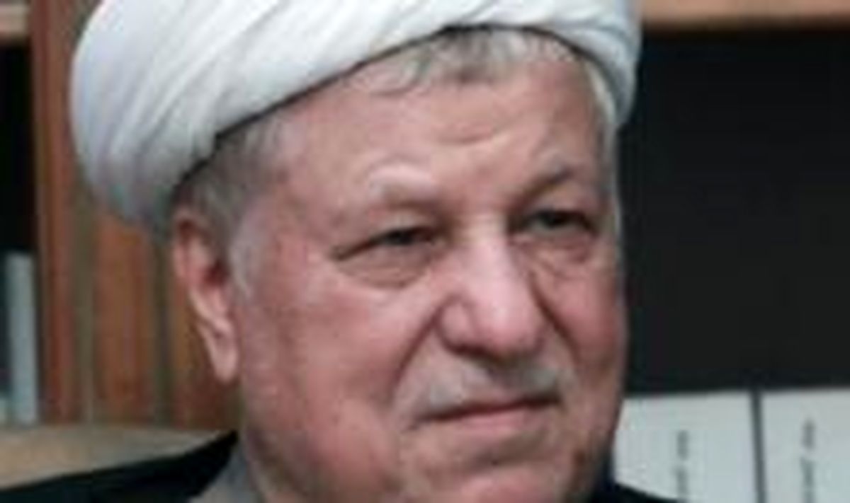 منظور از صدور انقلاب تسخیر دلها از راه معارف اسلام بود