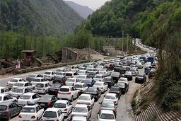 ترافیک فوق‌سنگین در محورهای شمالی کشور؛ جاده چالوس یک‌طرفه شد