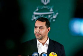 زارع: قرارداد ارزی بازیکنان خارجی توهین به پول ملی است