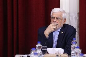 عارف:دولت مخالف واردات بی رویه صنعت نساجی است