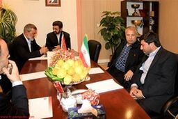 رویانیان نشست را ترک کرد / کامبوزیا پس از جلسه هیات مدیره پرسپولیس: اجازه صحبت ندارم!