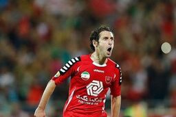 خلعتبری: ماشین ۸۰۰ میلیونی را با ۱۷۰ میلیون سند نمی زنند / مشکلات پرسپولیس را در تیم های اصفهان ندیده ام