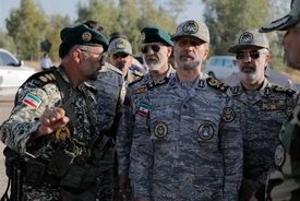 فرمانده کل ارتش: به هر شرارتی با قاطعیت پاسخ خواهیم داد
